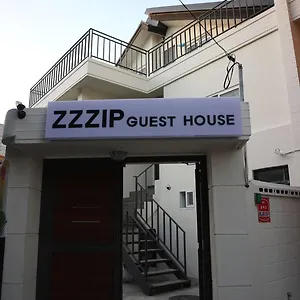  Hostel Zzzip In Hongdae Südkorea
